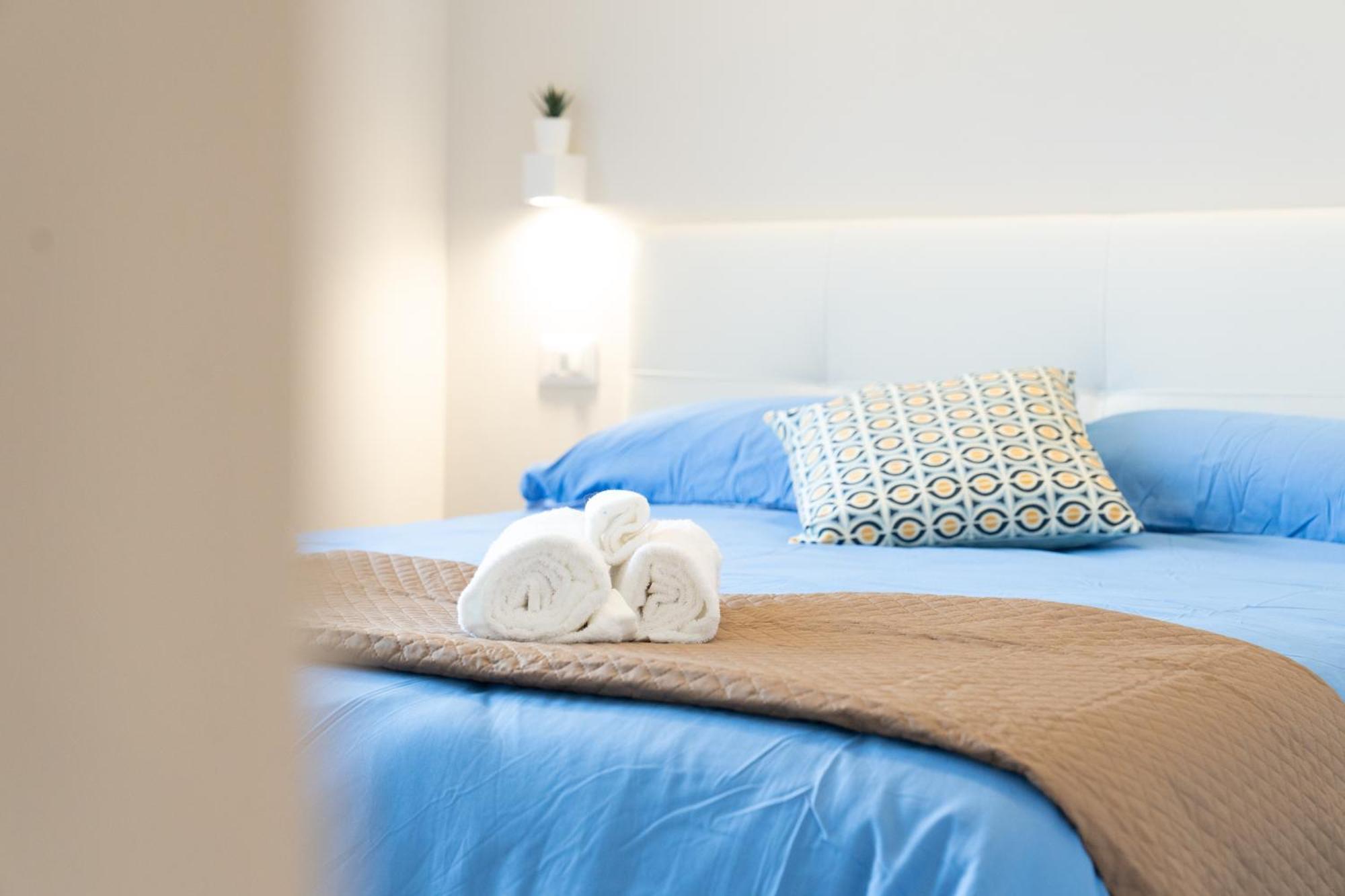 Casa Luna Nel Cuore Di Cagliari A 10 Minuti In Macchina Dalle Spiagge Piu Belle Buitenkant foto